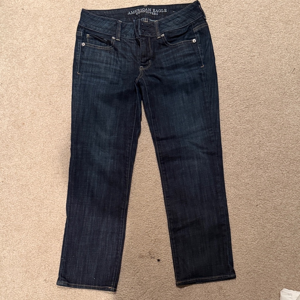American Eagle Outfitters Women's Artist Crop Dark denim jeans.